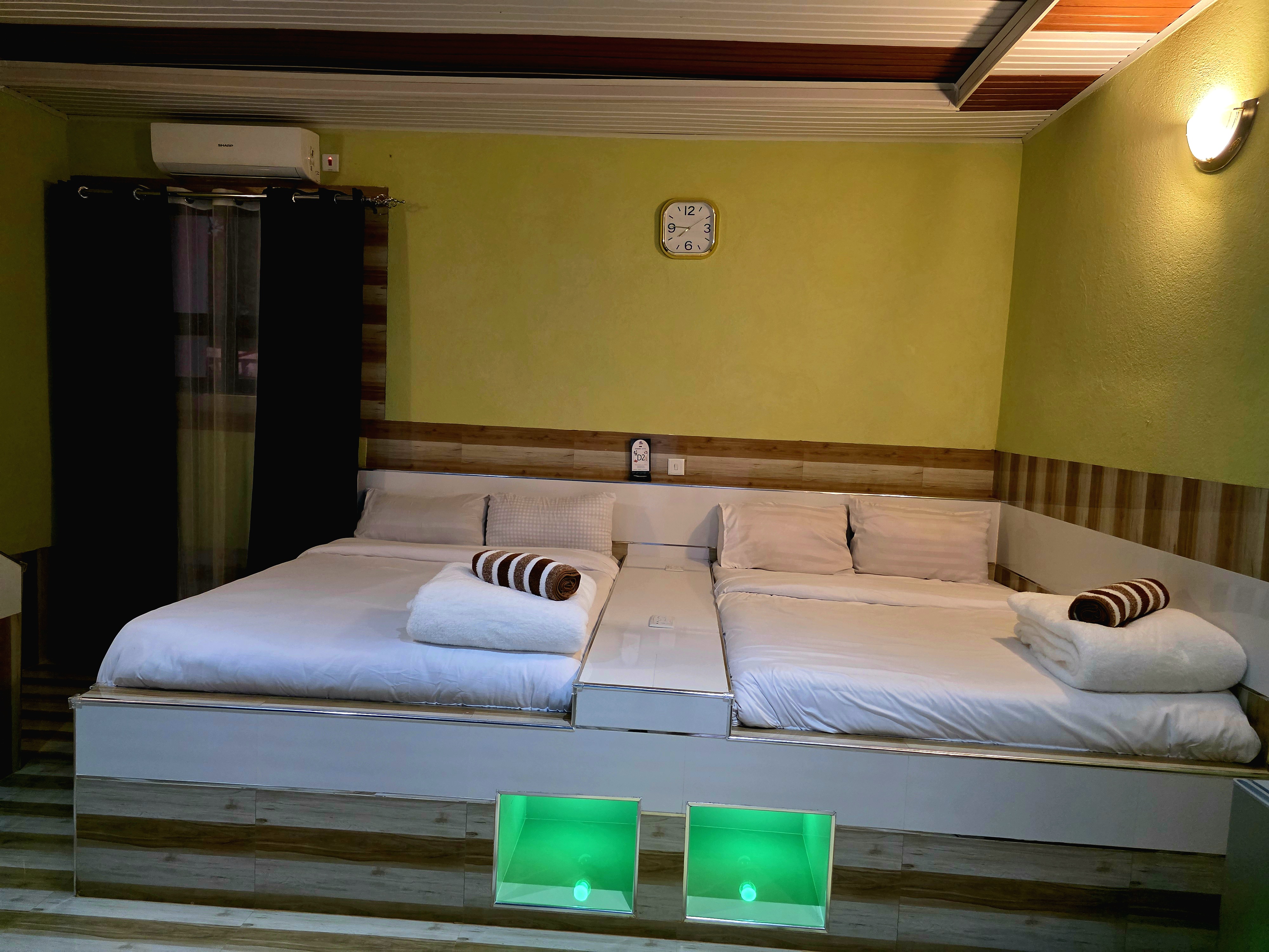 Luxury Serviced Studio | 1 Room | 2 Beds | Daily